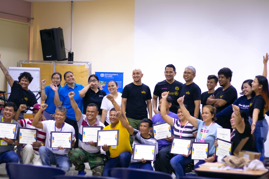 Family Strengthening Participants Finish Training in Allianz